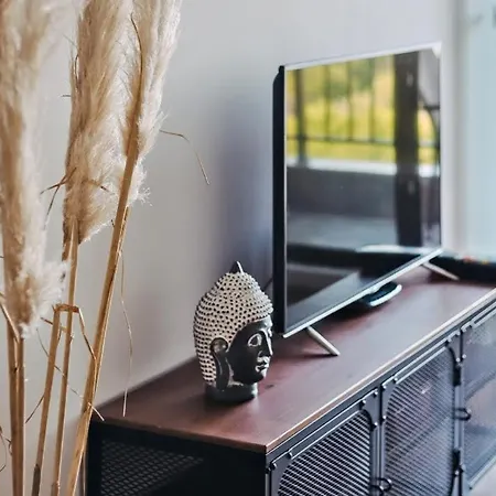 607 Apartment